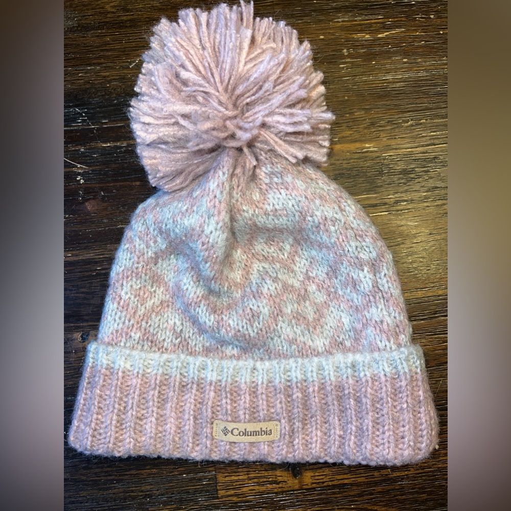 Fleece lined Columbia pink pom beanie